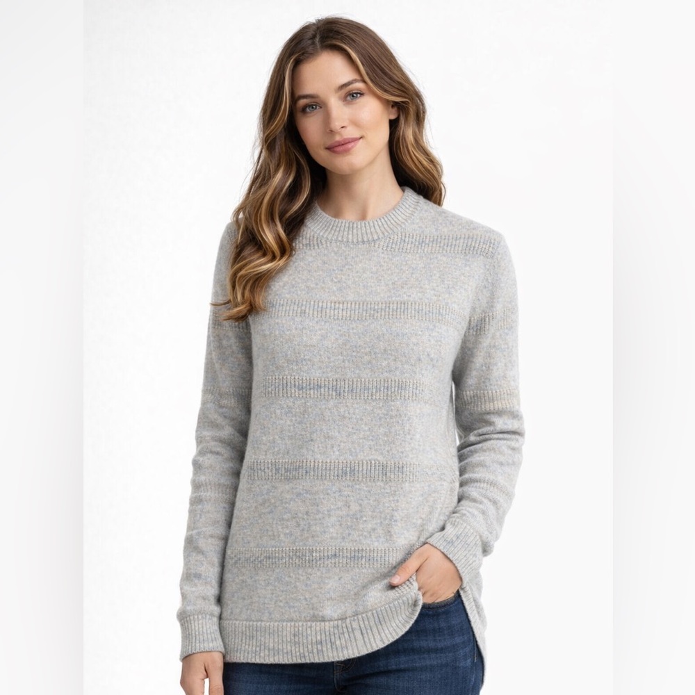 VOLCOM beige and blue Sweater